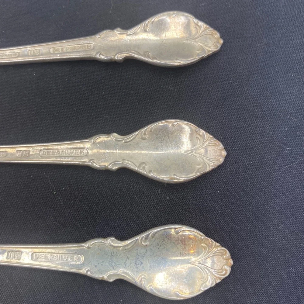 Holmes & Edwards IS 7.5in Dinner Forks 3pc Heart Silver Fashion Silverplate 1954